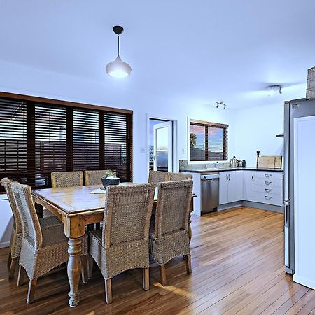Ultimate Beach Location Mount Maunganui Exterior foto